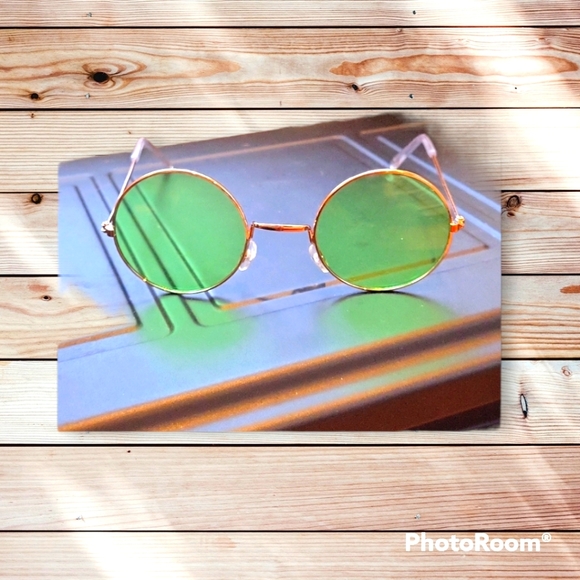 Accessories - Gold Round Sunnies